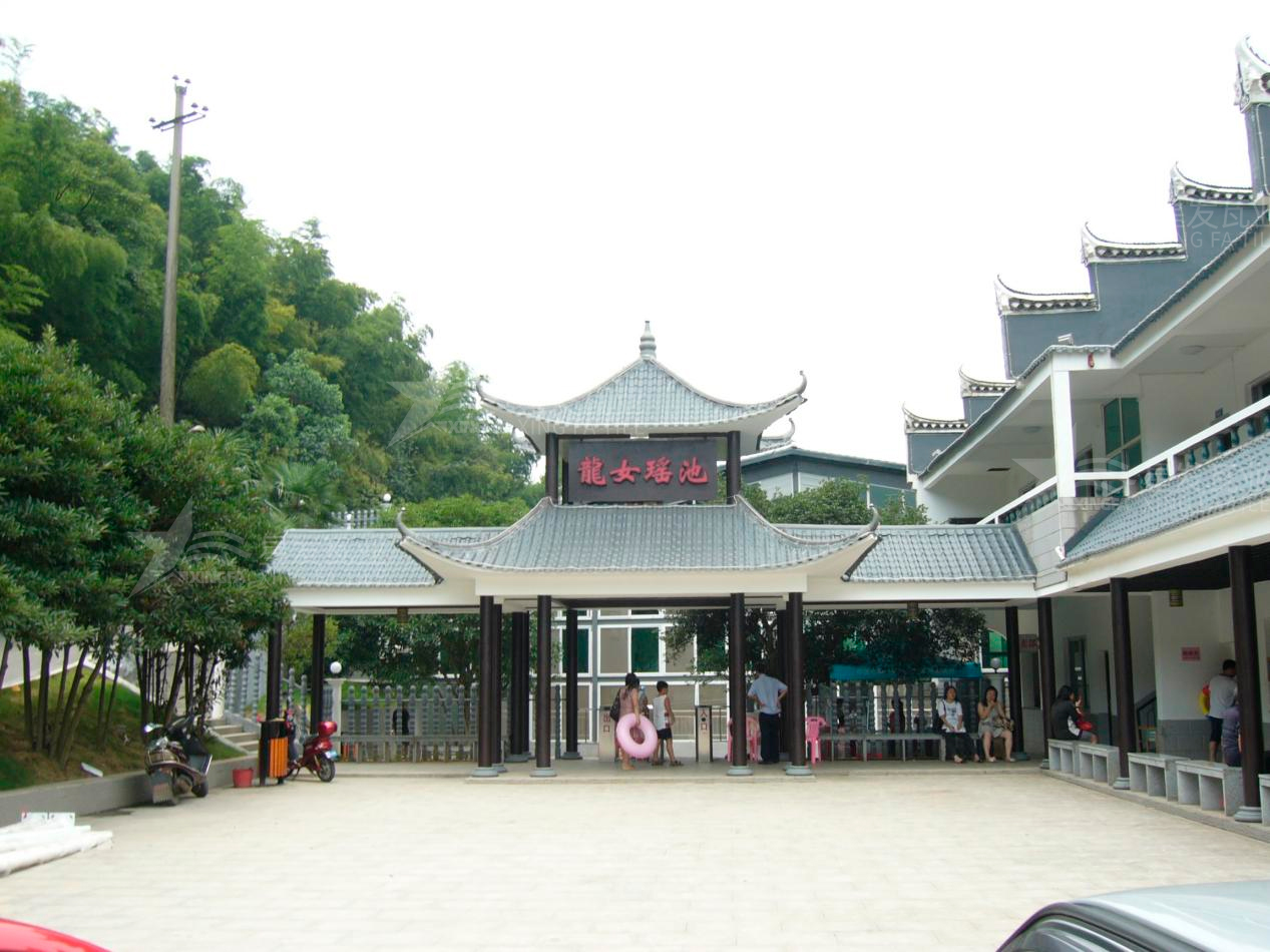 屋頂材料合成樹脂瓦和不銹鋼瓦哪個好？選擇很重要！