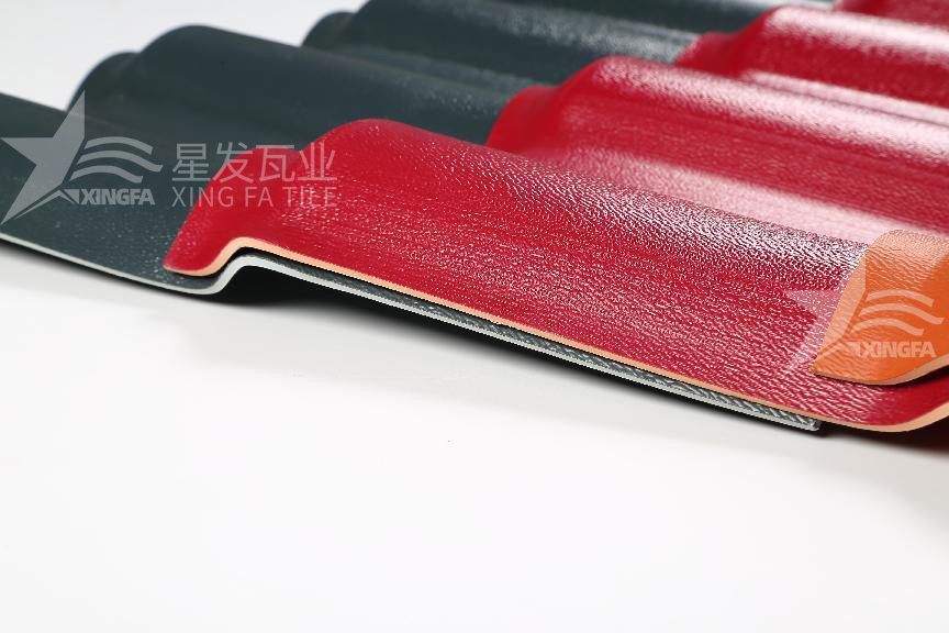 合成樹脂瓦的四層材質(zhì)揭秘：讓你徹底了解屋頂?shù)谋Ｗo體系！