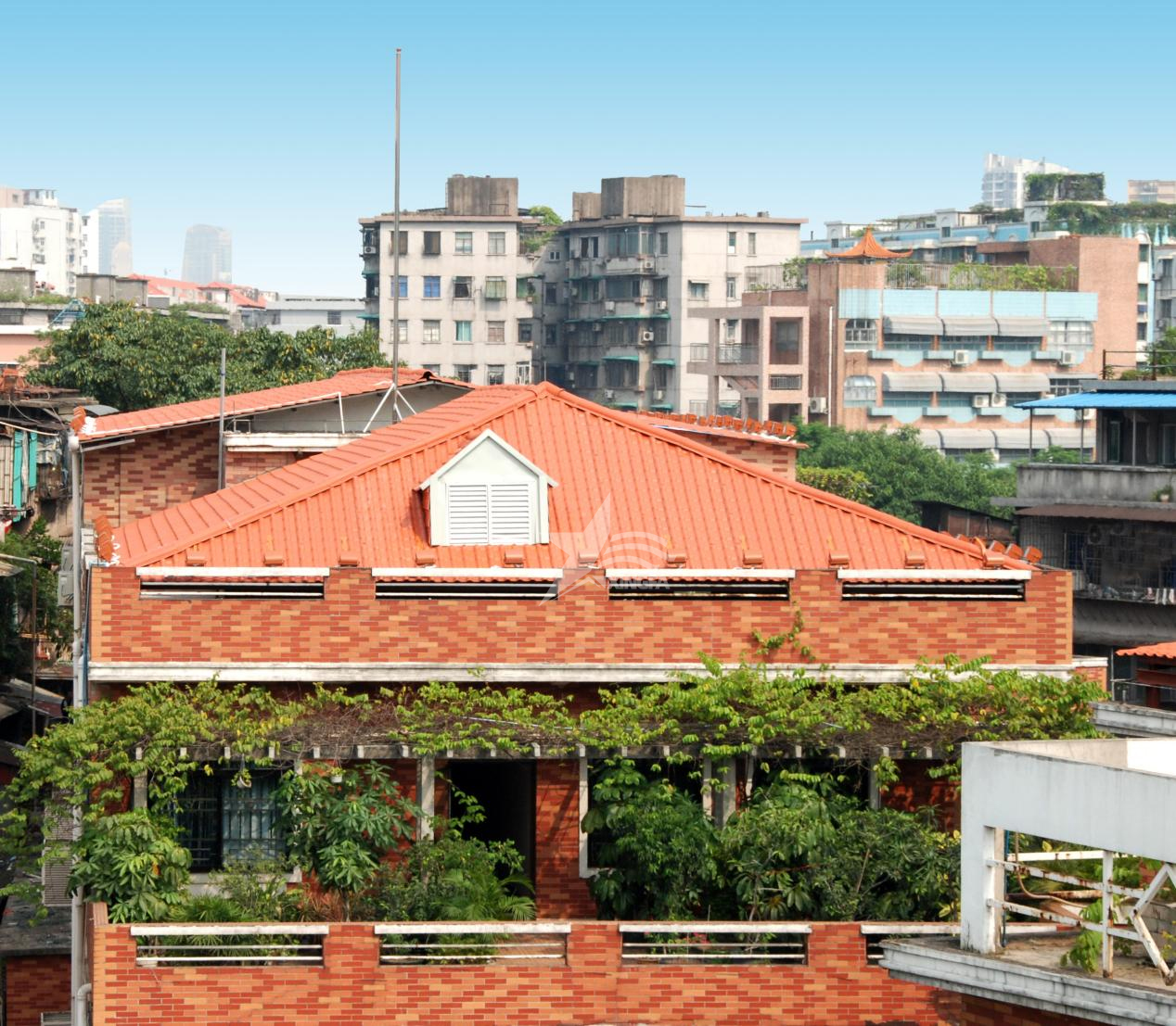 新農(nóng)村建房：琉璃瓦與合成樹脂瓦對(duì)比，何者更適合？